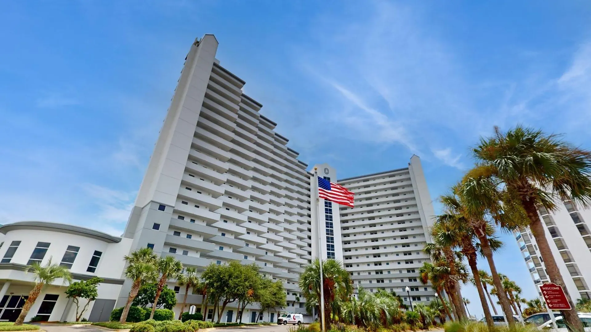 Pelican Beach Resort III Destin Apartment
