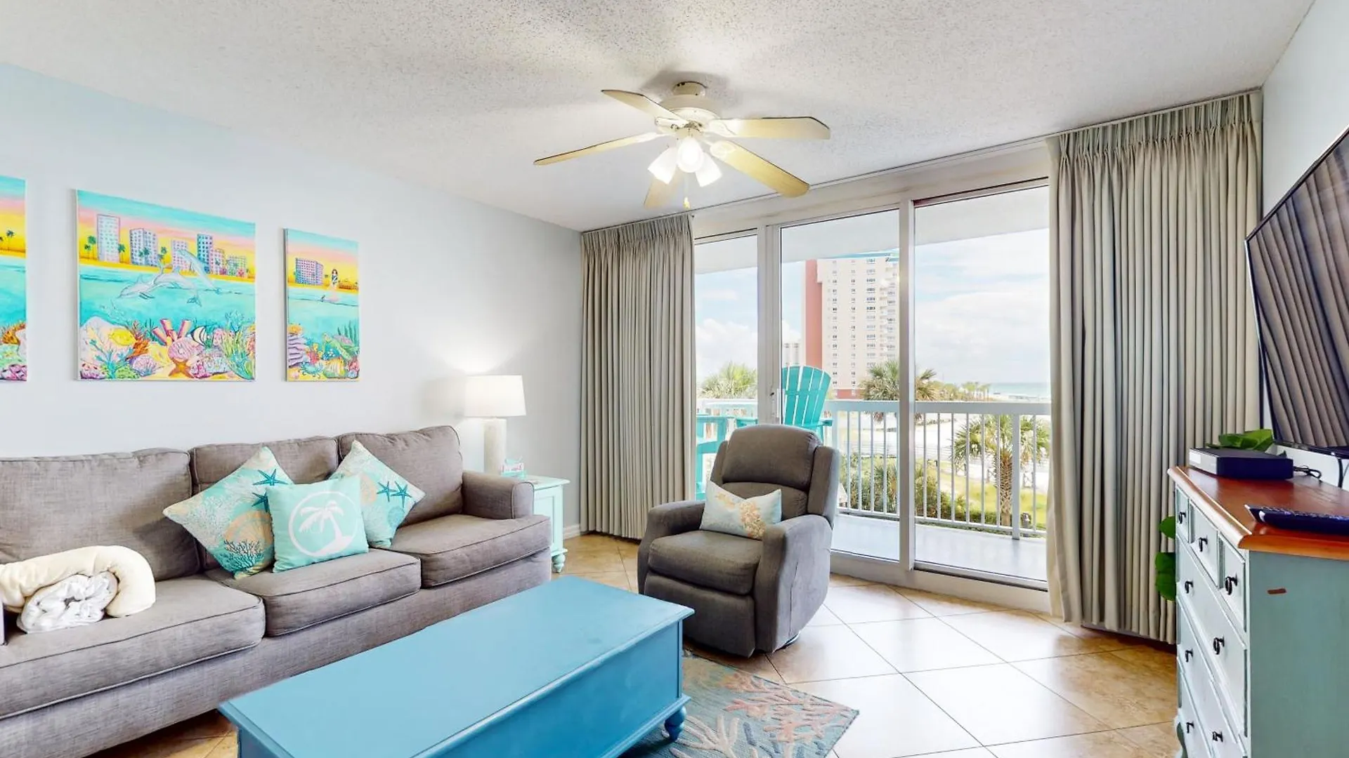Pelican Beach Resort III Destin Apartment
