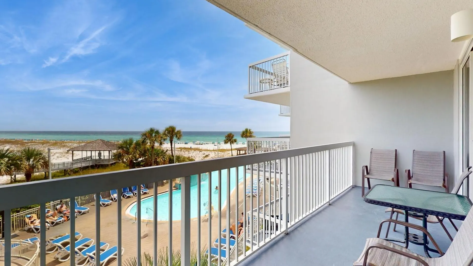 Pelican Beach Resort III Destin Apartment