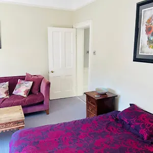 https://beautiful-private-2-bedroom-suite-in-mansion-home.brighton-hotels-england.com